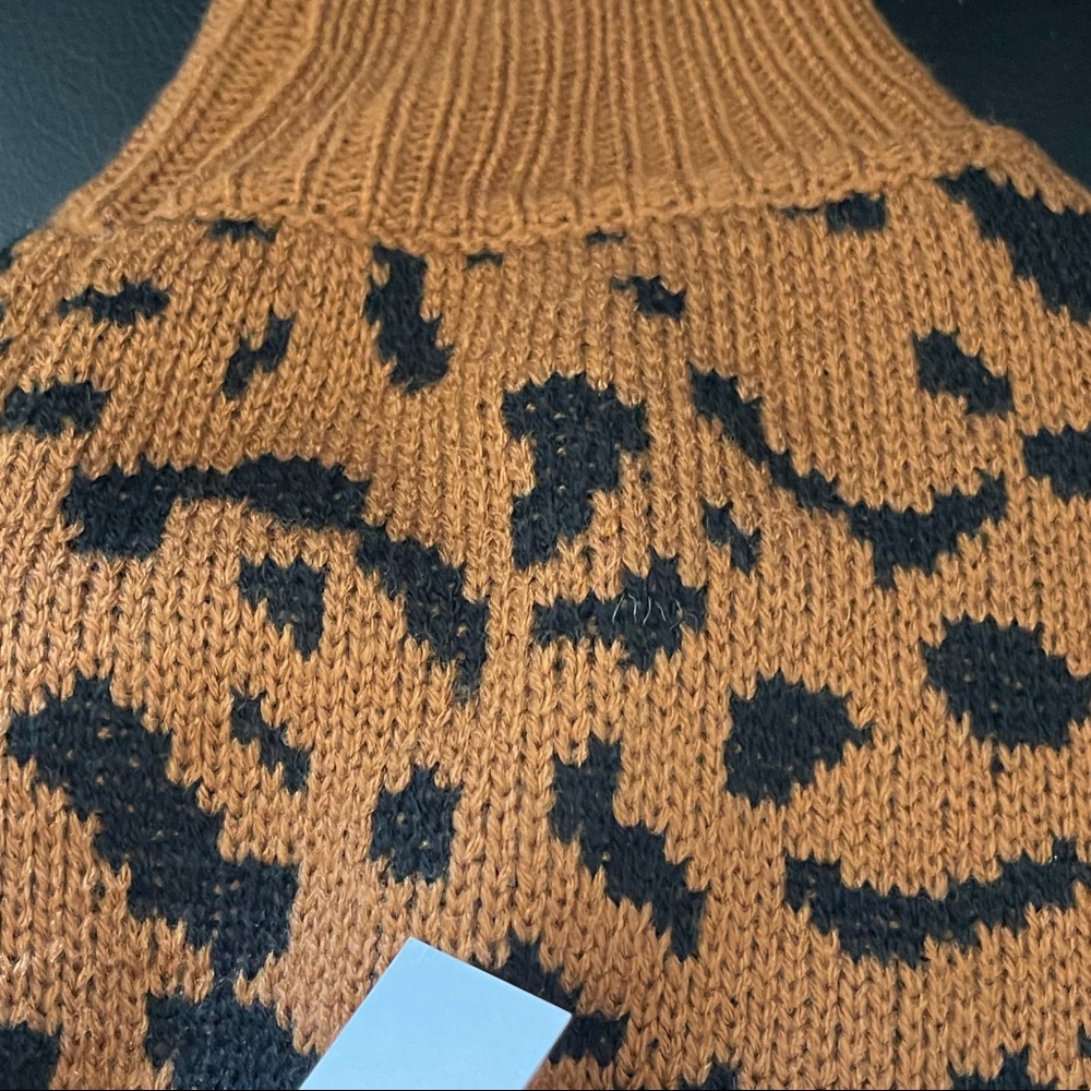 Color Block Sweater Leopard Print M - image 3